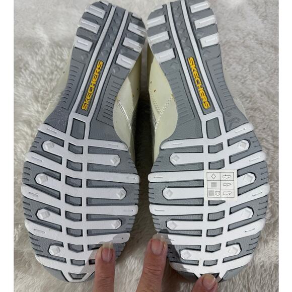 Skechers Women's Light Bling Leather & Canvas Gray Size 9.5 NWOT - Picture 4 of 6